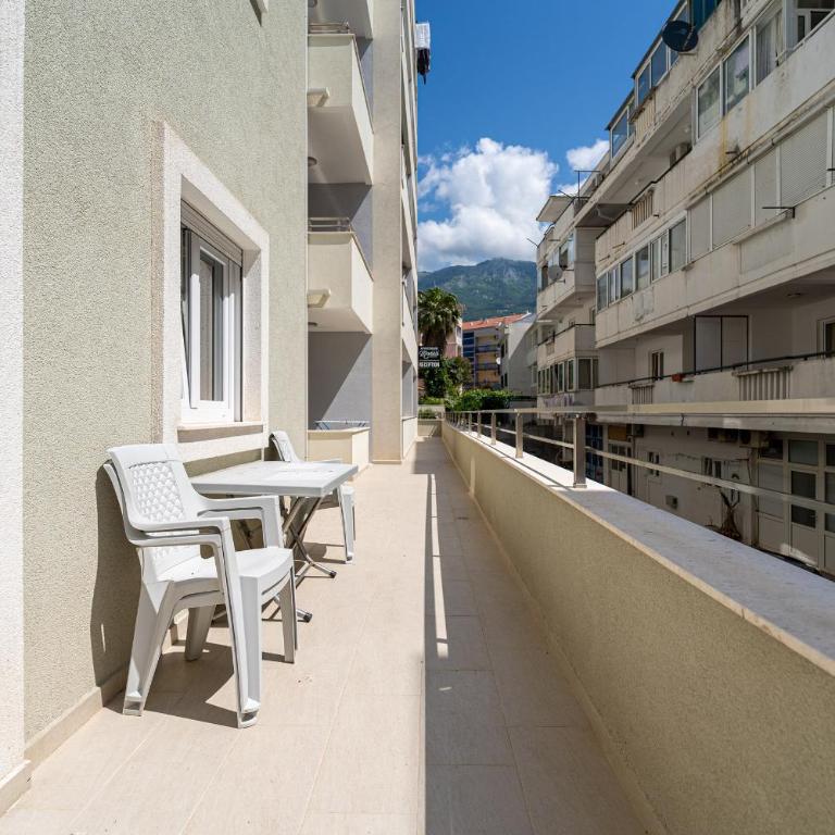 Marea Apartments Budva - Apartman - Prizemlje - 11
