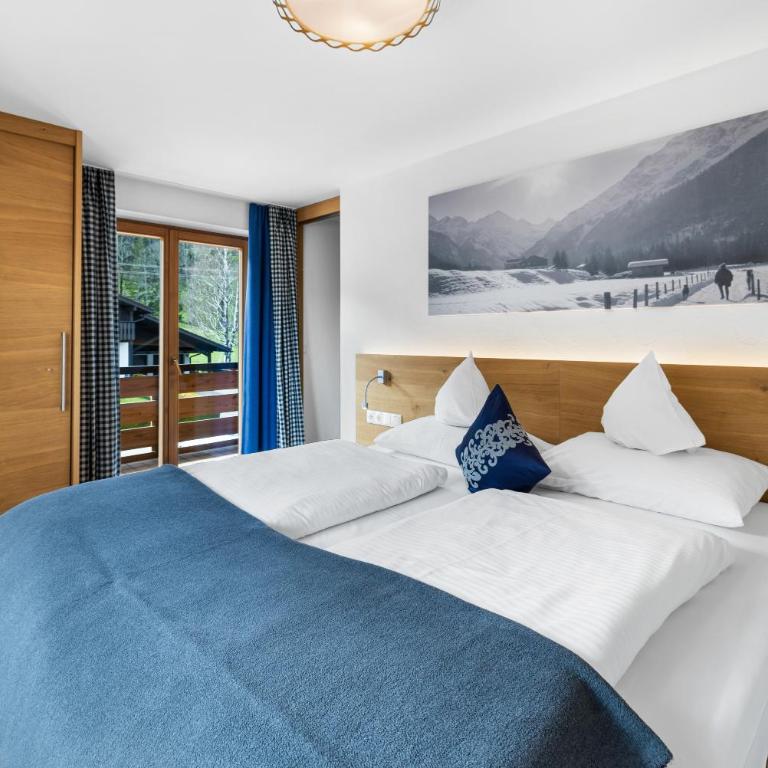 Berghaus Mucha - Ferienwohnungen - Deluxe Apartment mit 2 Schlafzimmern - 1