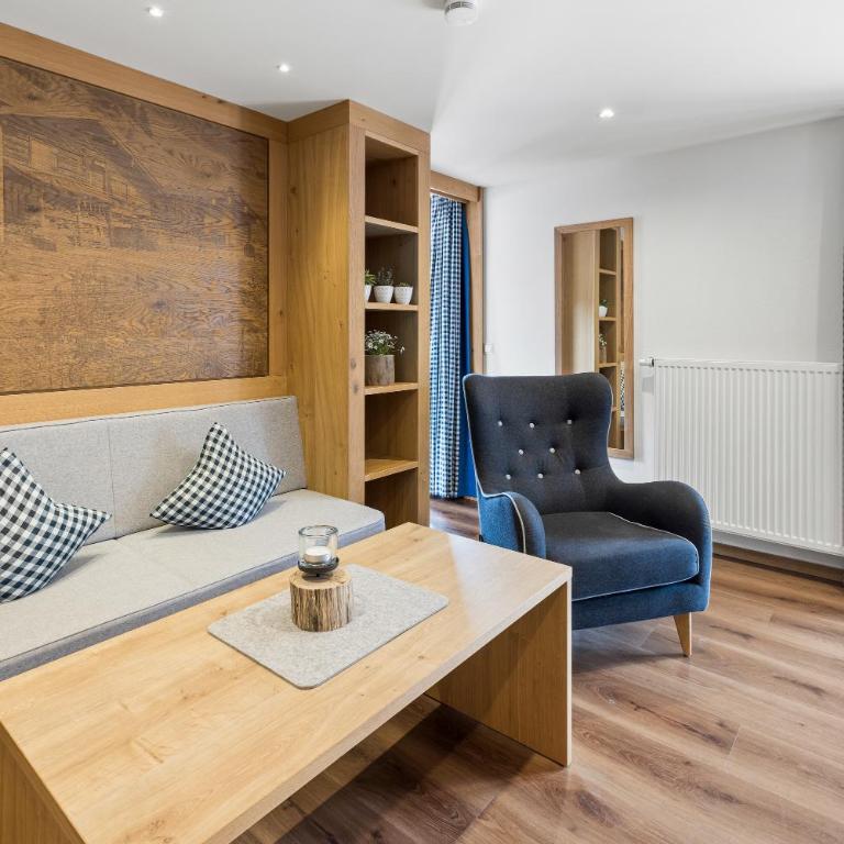 Berghaus Mucha - Ferienwohnungen - Deluxe Apartment mit 2 Schlafzimmern - 4