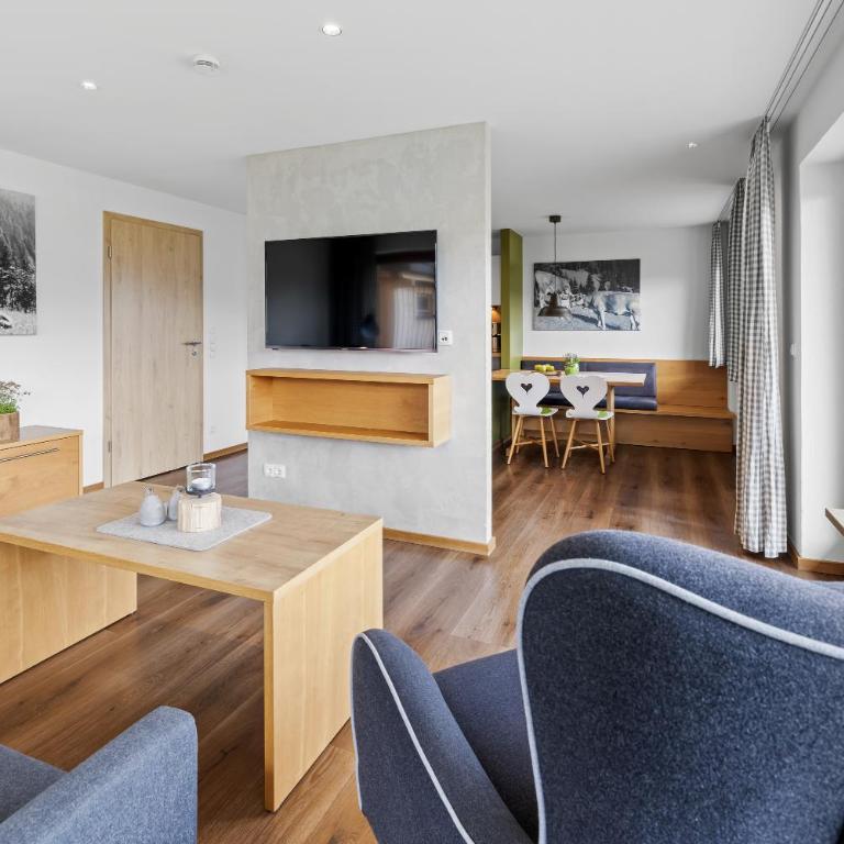 Berghaus Mucha - Ferienwohnungen - Superior Apartment mit 2 Schlafzimmern - 5