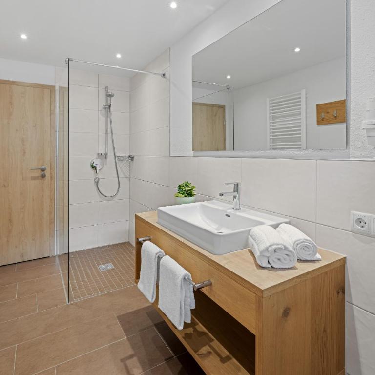 Berghaus Mucha - Ferienwohnungen - Superior Apartment mit 2 Schlafzimmern - 8