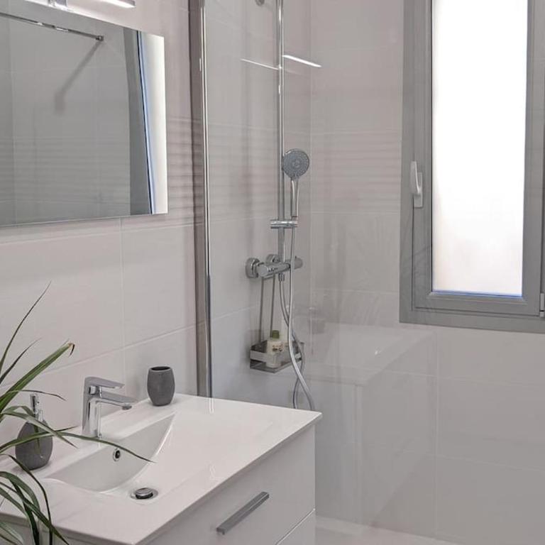 3 pièces dans villa avec piscine - Appartement 2 Chambres - 19