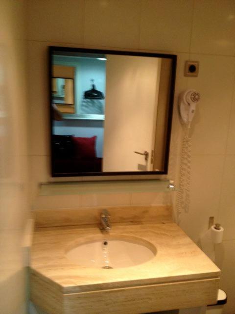 PUERTA DEL SOL Carretas APARTAMENTS & Rooms - Family Room with Shared Bathroom - 13