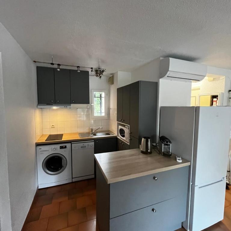 Bel Appartement au coeur de la Marina Port Cogolin - Apartment mit 2 Schlafzimmern - 25