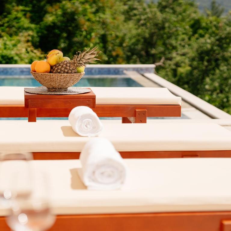 Viewpoint Villa - Five-Bedroom Villa - 10