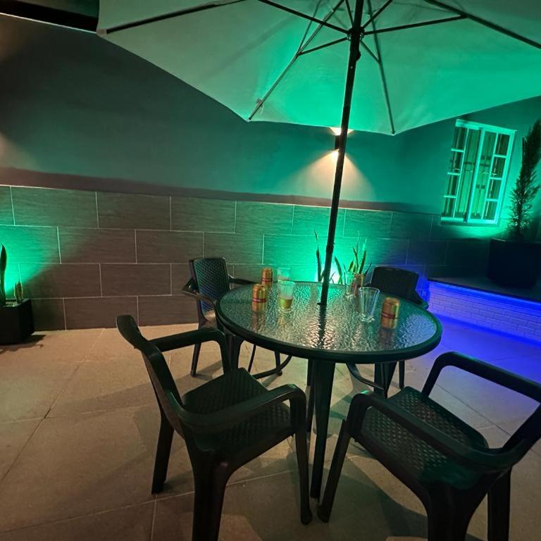 CASA10 DIEZ En TODO ! - Three-Bedroom House - 50