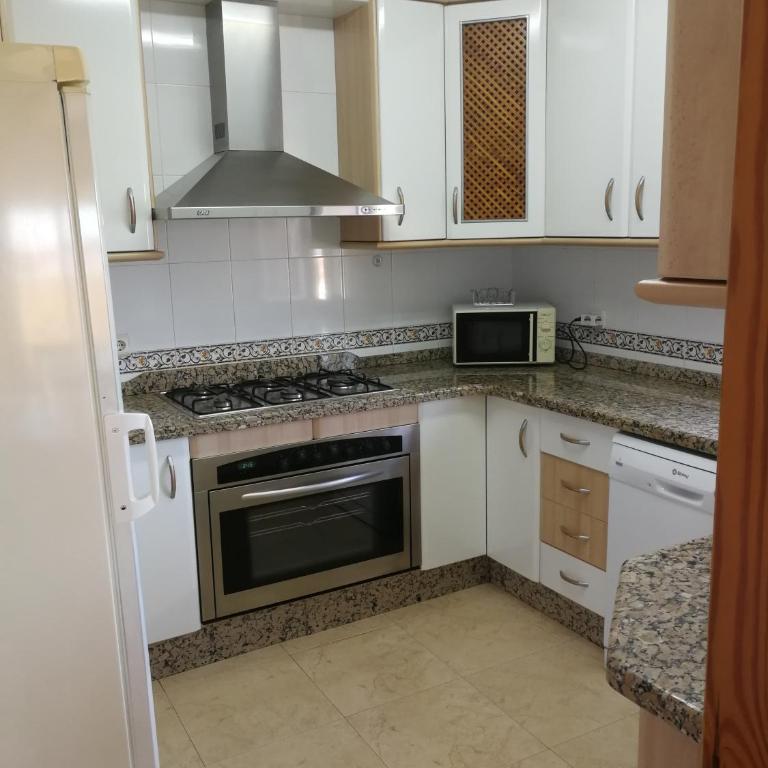 ATICO EN PRIMERA LINEA DE PLAYA - Three-Bedroom Apartment - 5