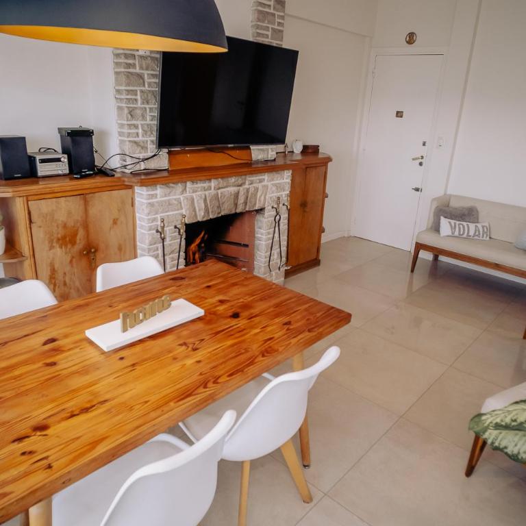 Departamento frente al mar en Mar Del Plata playa chica - Three-Bedroom Apartment - 6