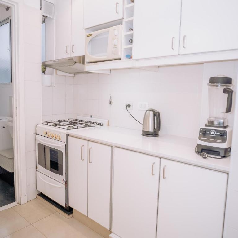 Departamento frente al mar en Mar Del Plata playa chica - Three-Bedroom Apartment - 17