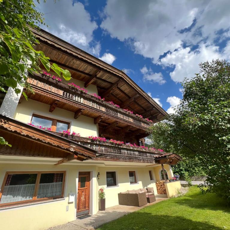 Ferienwohnung Platzhirsch Panorama View Balkon, Gartensauna, Garten, Grillplatz - Apartment mit 2 Schlafzimmern - 38