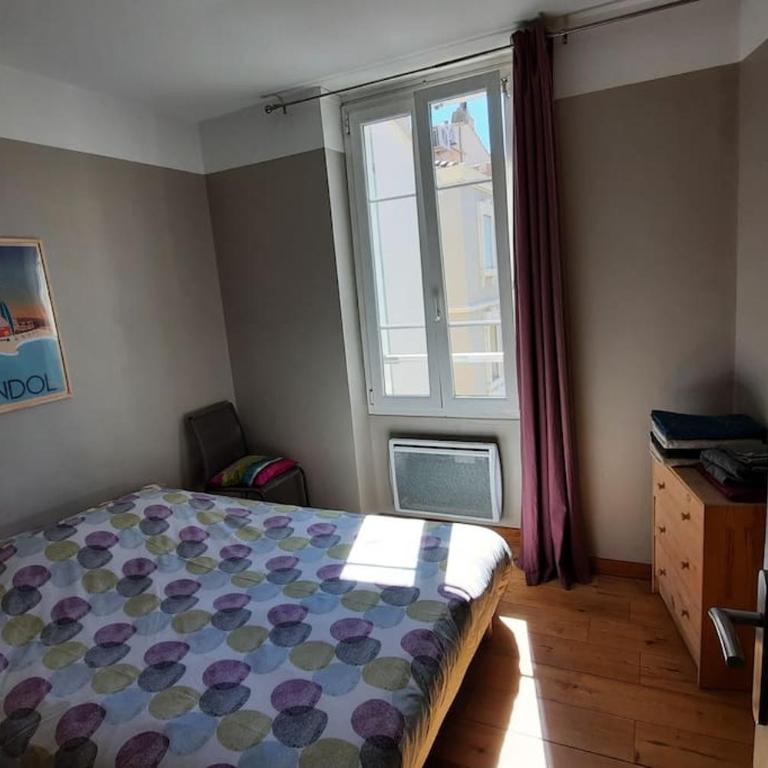 Appartement T2, 1 seule chambre, très lumineux - Appartement 2 Chambres - 12