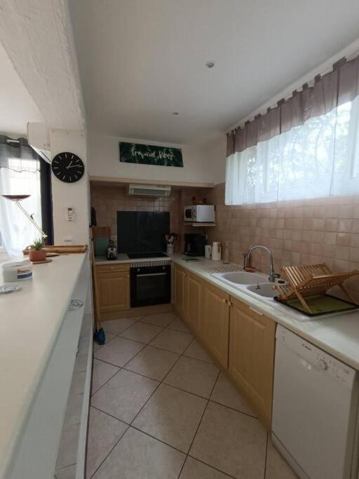50m2 plein centre au calme et proche mer et marché - Appartement 1 Chambre - 14