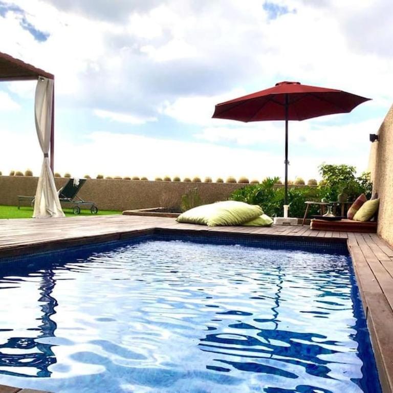 Precioso chalet en Santa Cruz con piscina - Casa de 4 dormitorios - 2