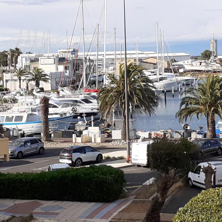 La Marina - One-Bedroom Apartment - 1