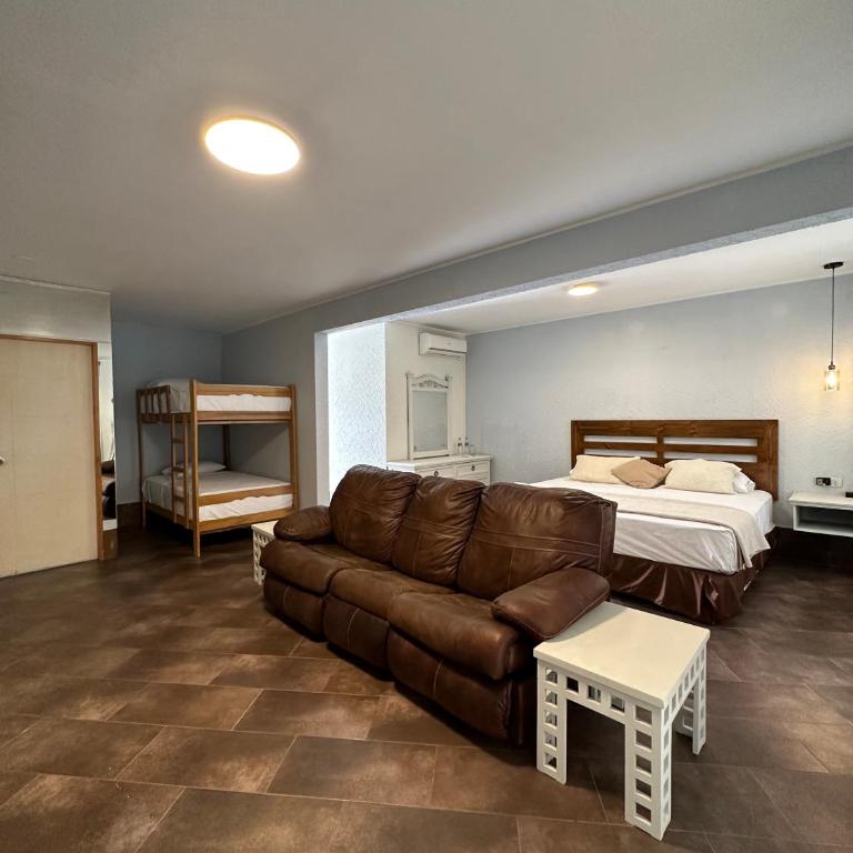 VPX Hoteles Cieneguilla - Suite with Terrace - 2