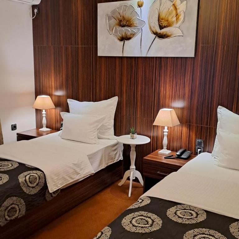 Hotel JET SET Pale - Double Room - 5