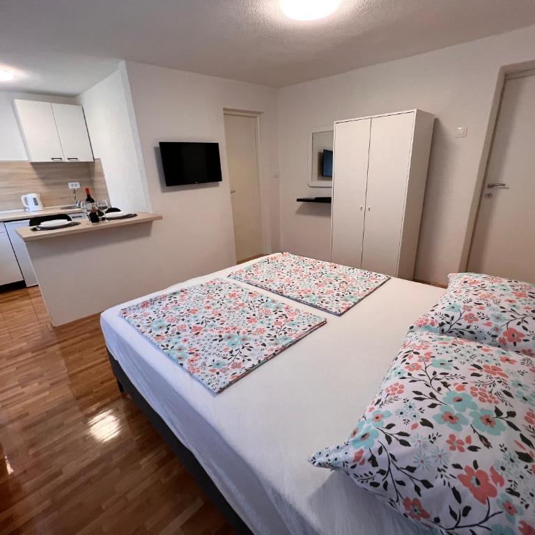 Guest House Kiwi Mostar - Studio Apartment - 4