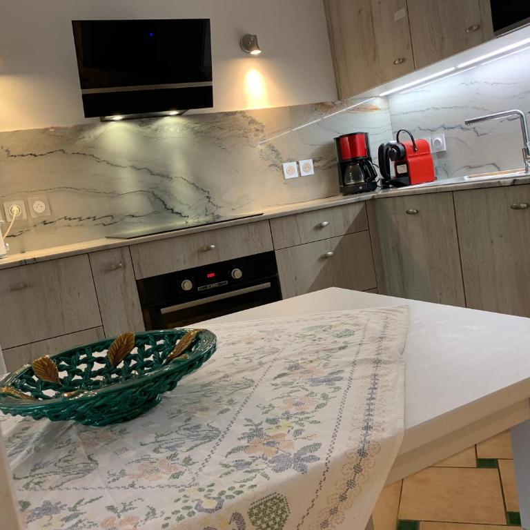 Les Lavandiers appartement rénové totale avec climatisation - Apartment mit 2 Schlafzimmern - 38