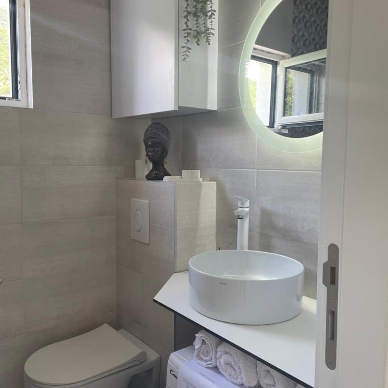 Lovely studio apartment near Porto Novi marina - Apartman sa 1 Spavaćom Sobom - 10