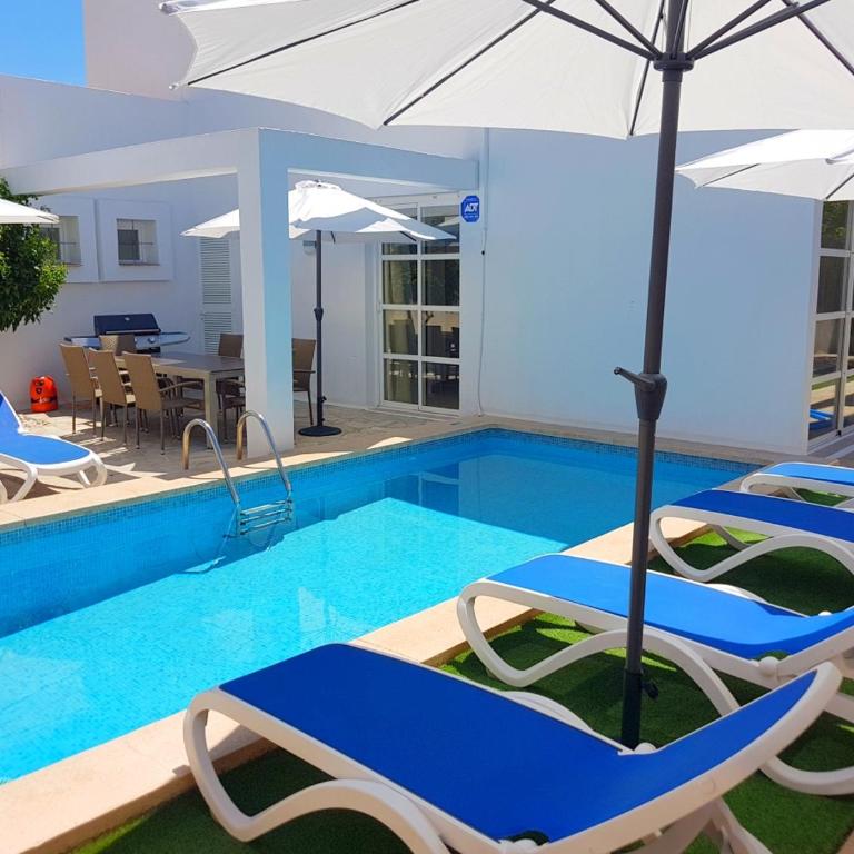 Ferienhaus in Can Picafort, nahe Playa de Muro, 4 x Schlafzimmer mit Bad - Four-Bedroom House - 3