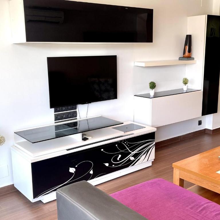 APARTBEACH EUROPEOS JUNTO PLAYA CLIMATIZADO CON GRAN TERRAZA y MUY LUMINOSO - Two-Bedroom Apartment - 16