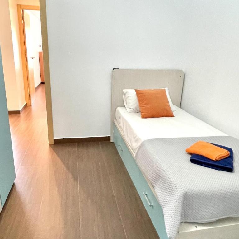 APARTBEACH EUROPEOS JUNTO PLAYA CLIMATIZADO CON GRAN TERRAZA y MUY LUMINOSO - Two-Bedroom Apartment - 22