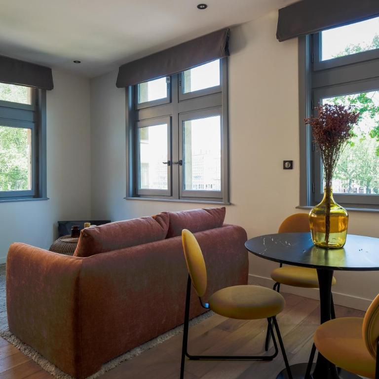 HONORÊ SUITE VUE SAONE - One-Bedroom Apartment - 6