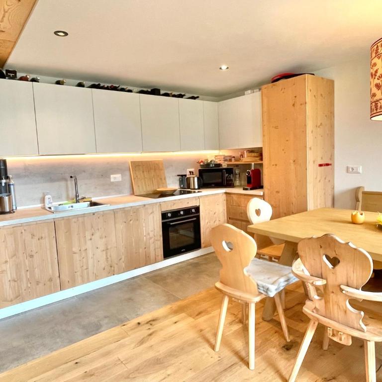 Luxury Chalet Liosa - Ski in Ski out - Amazing view - Appartamento con Balcone - 21