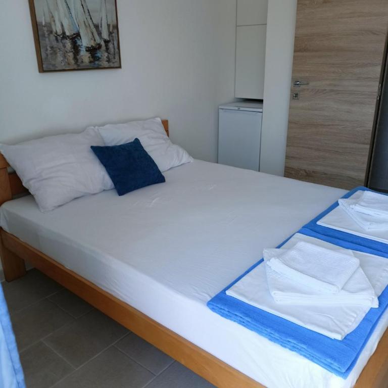 Solstice Retreat - Double Room with Garden View - 7