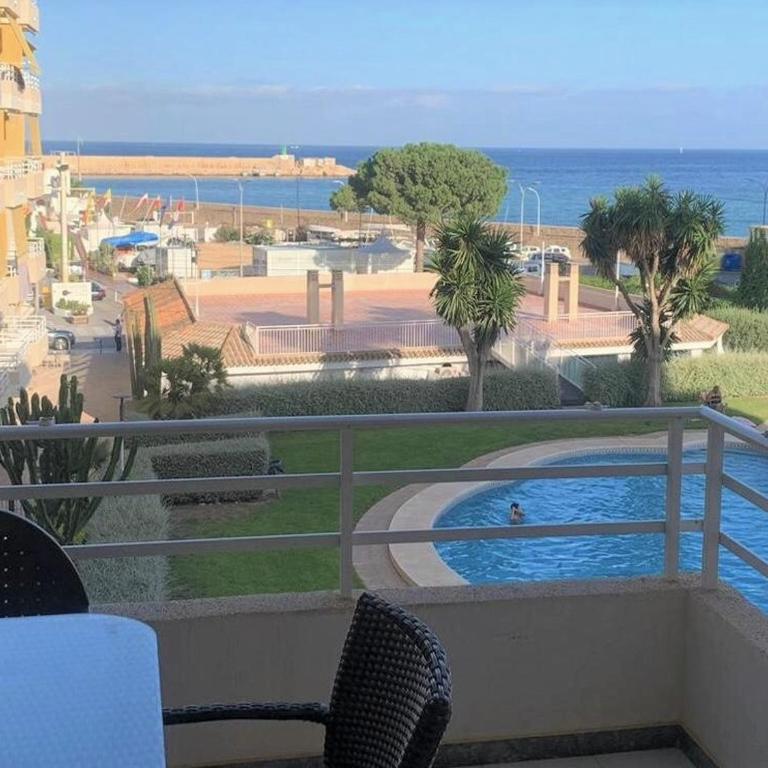 Acogedor apartamento frente al mar con piscina - Apartamento de 2 dormitorios - 2