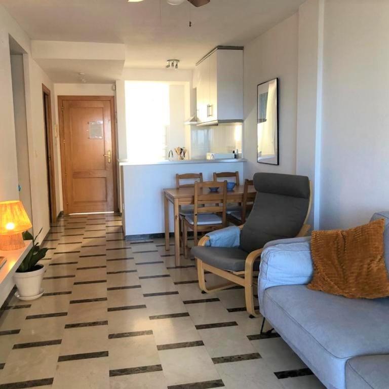 Acogedor apartamento frente al mar con piscina - Apartamento de 2 dormitorios - 8