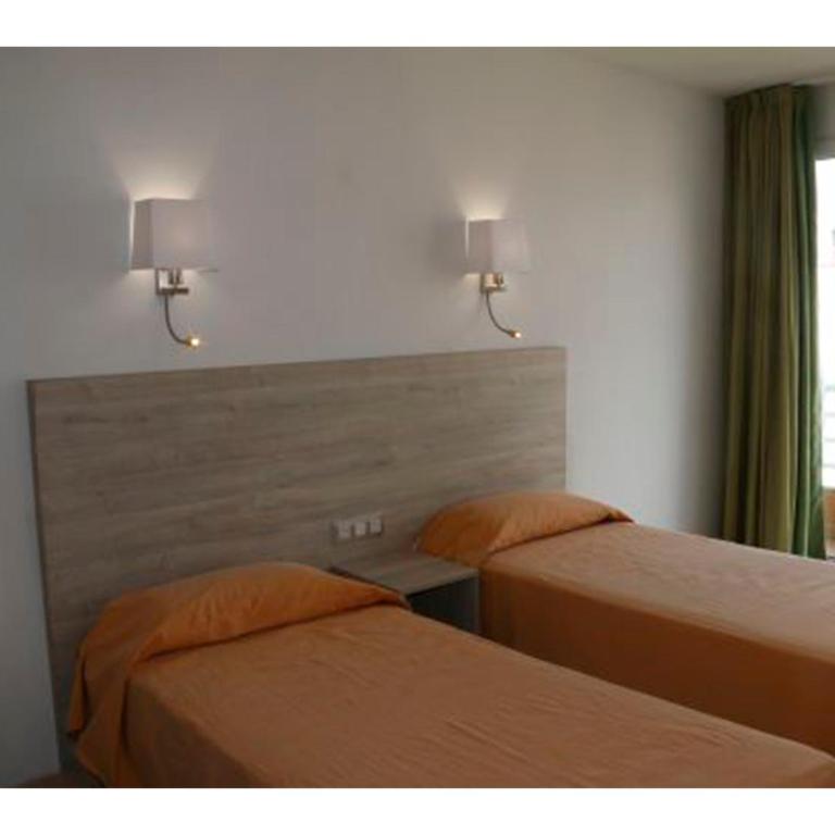 Apartaments Sala Mar - Apartamento con terraza y vistas a la ciudad - 17
