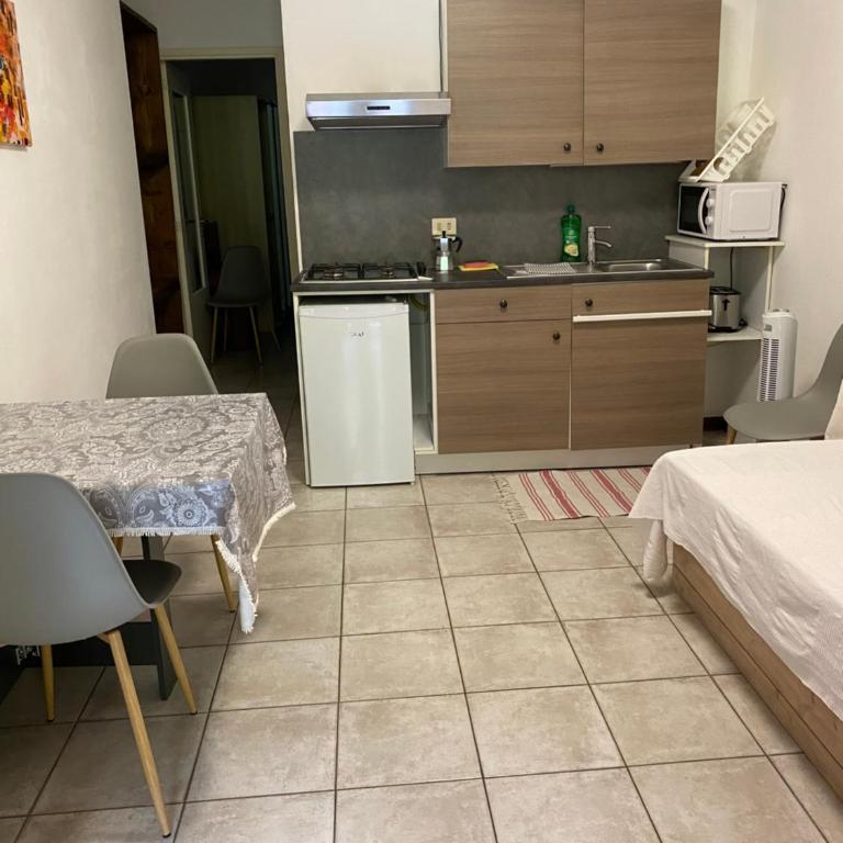 Casa Del Viandante Home Holiday and Rooms - Camera Familiare con Vista Montagna - 1