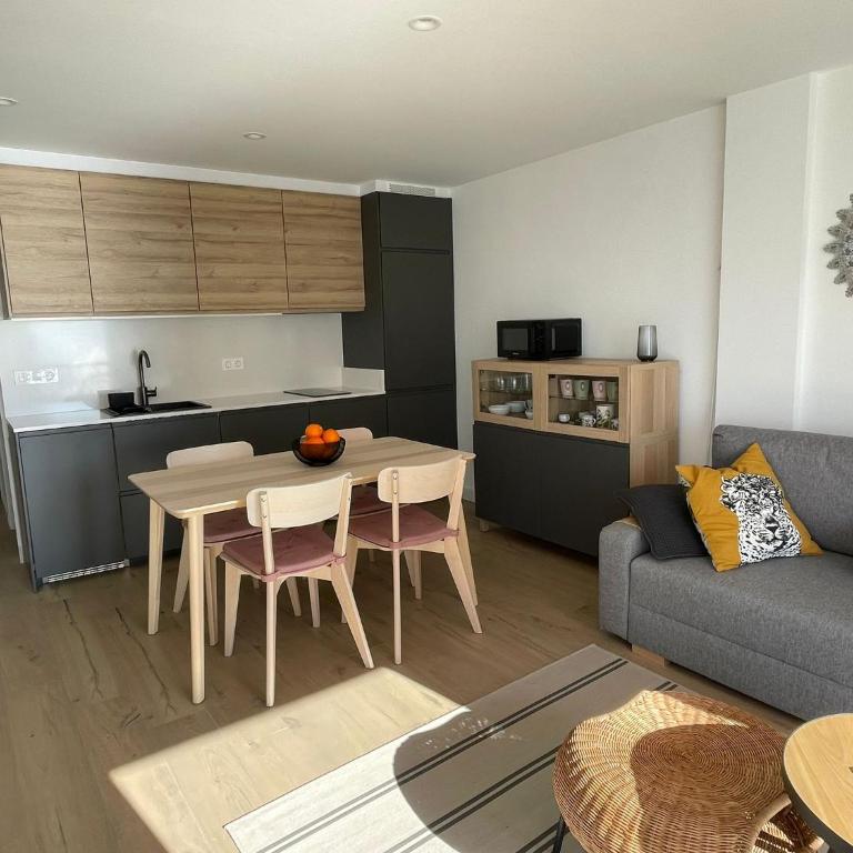 Charming apartment Playmon Bacana 14 - Two-Bedroom Apartment - 13