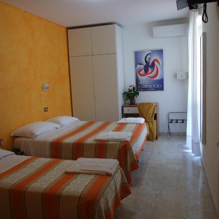 Hotel Derna - Camera Quadrupla - 1