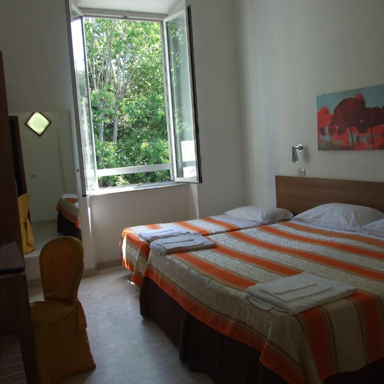 Hotel Derna - Camera Tripla - 5