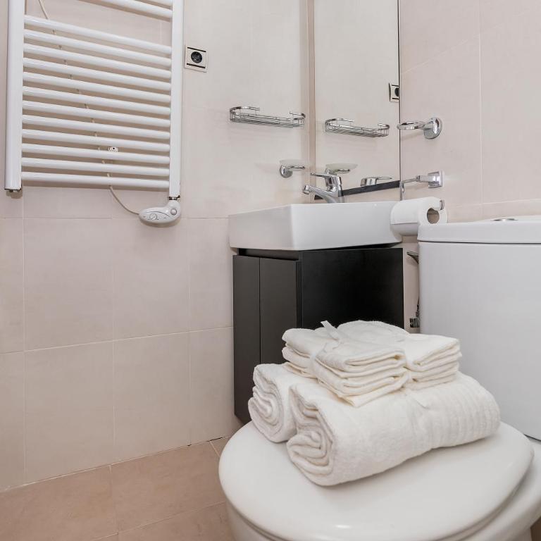 Marina Marbella apartment - One-Bedroom Apartment - 13