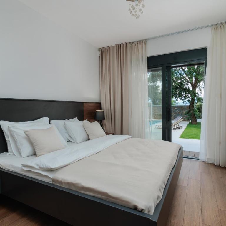 Villa Garden with Private Outdoor Pool - Vila sa Pogledom na Vrt - 17