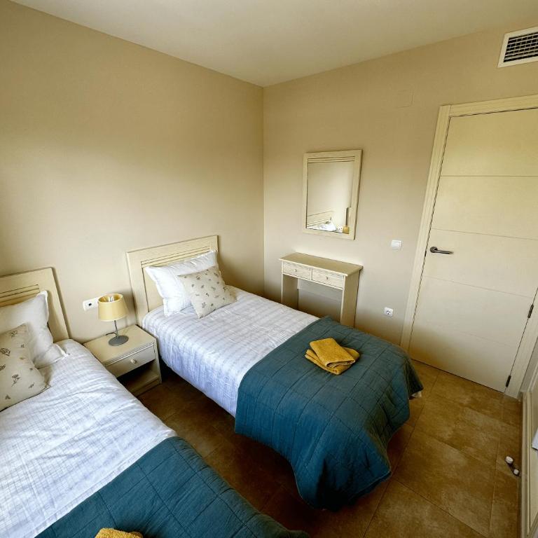Esmeralda Suites - Two-Bedroom Apartment - 20