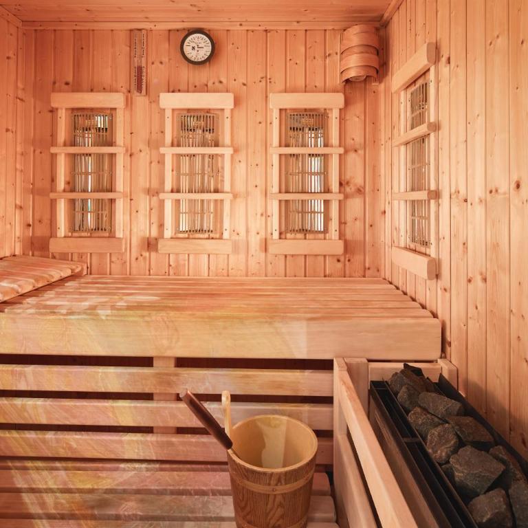 Grand Hotel Zell am See - Deluxe Doppelzimmer mit eigener Sauna - 4