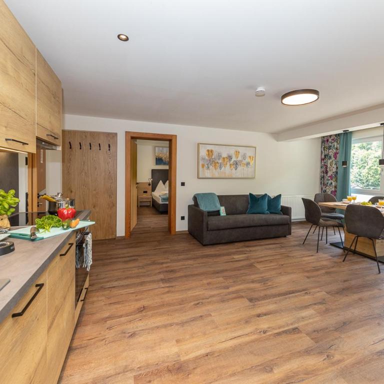 Appartements Fürstauer - Superior Apartment with Balcony - 9