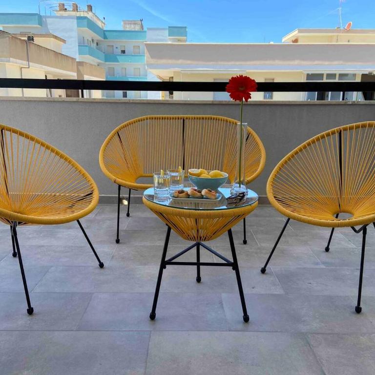Terrazza vista mare e box auto - Appartamento con 2 Camere da Letto - 31