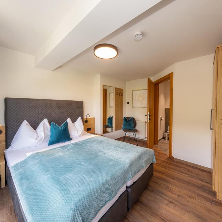 Appartements Fürstauer - Superior Apartment with Balcony - 16