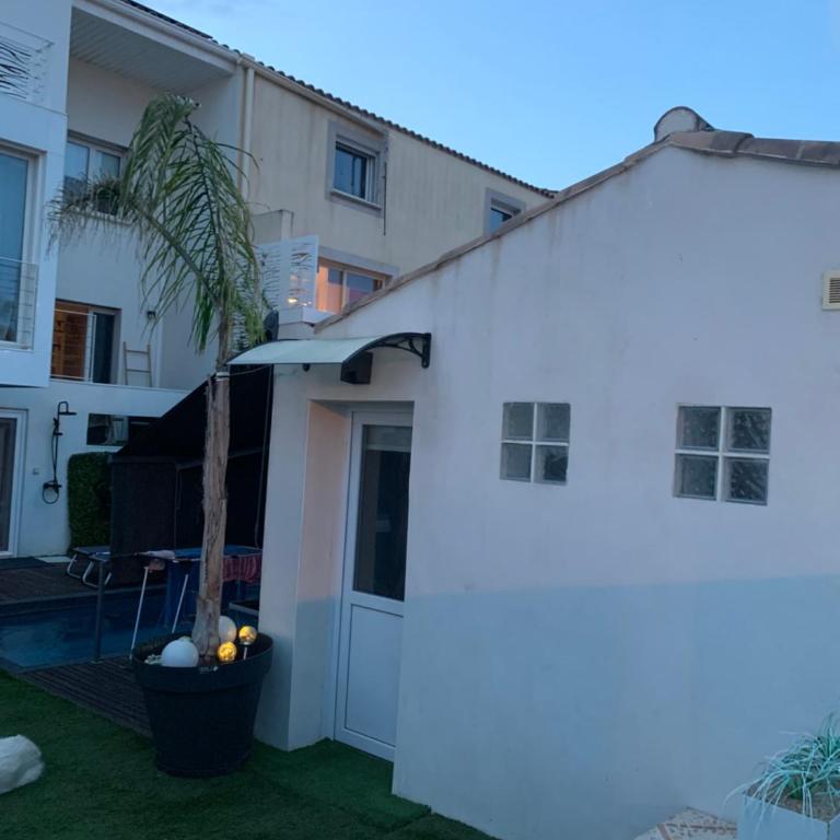 Résidence de bien être avec piscine et Jaccuzi à 2 pas de la plage et du centre ville - Appartement - Rez-de-Chaussée - 9