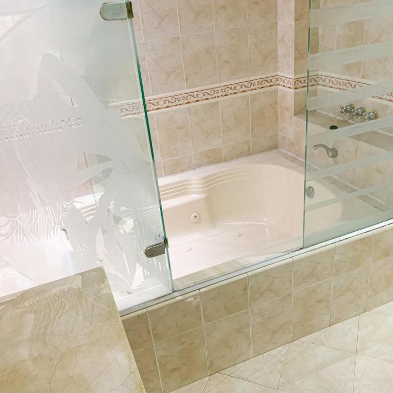 Hotel Abi Inn By GEH Suites - Superior Double Room - 8