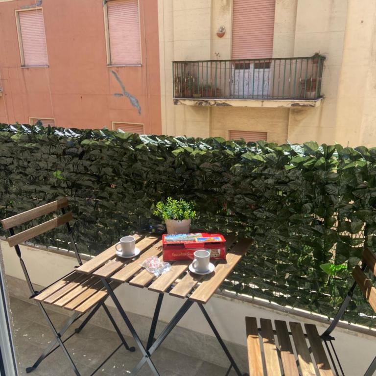 Maqueda Suites - Suite King con Balcone - 13