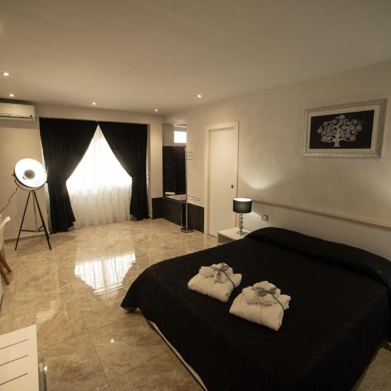 Tropea Luxury & Charm - Suite with Spa Bath - 19