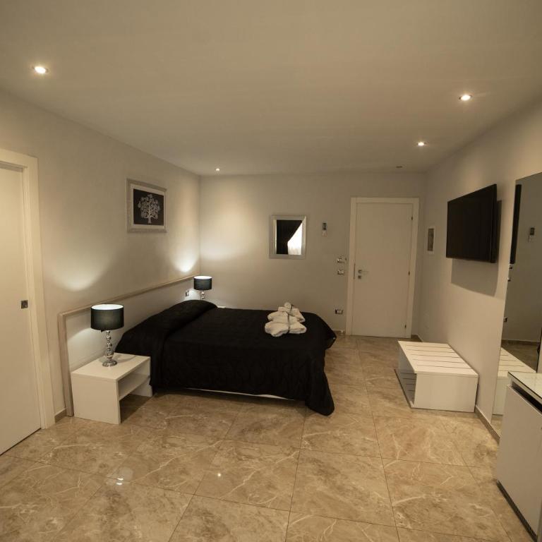 Tropea Luxury & Charm - Suite with Spa Bath - 20