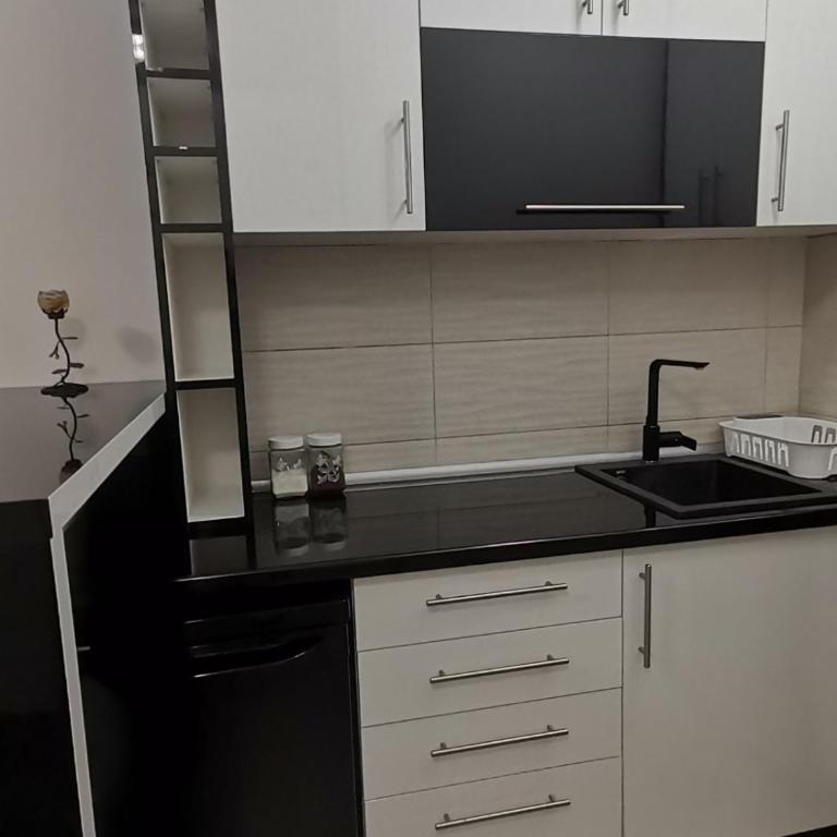 T lux apartman - Two-Bedroom Apartment - 7