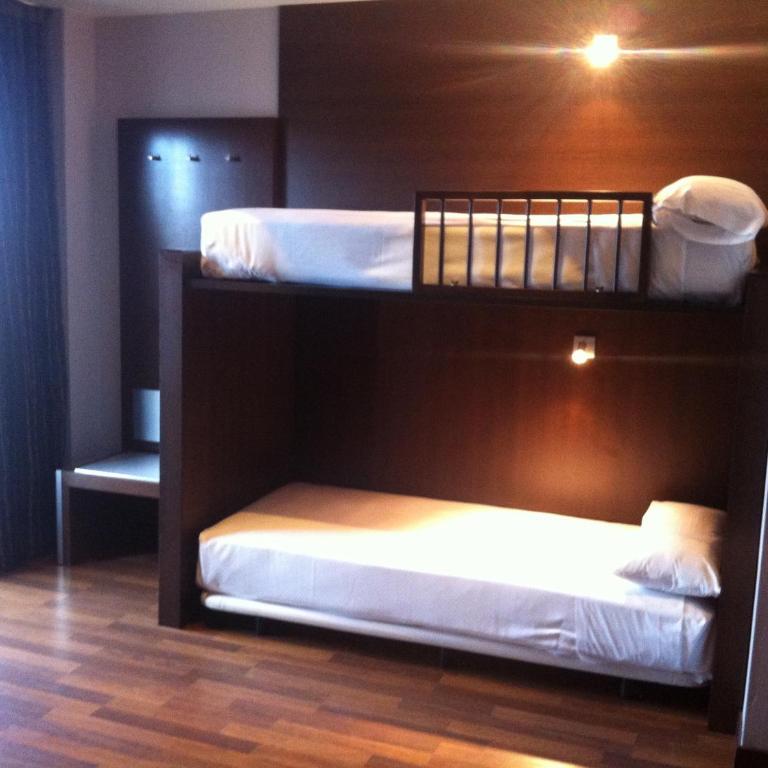TaCH Madrid Airport - Quadruple Room - 4